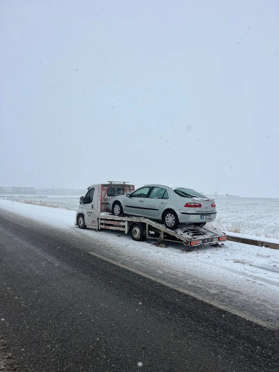 7/24 Acil Yol Yardım ve Nöbetçi Çekici Operasyonu